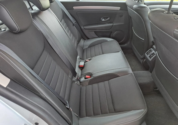Renault Laguna cena 29900 przebieg: 147000, rok produkcji 2014 z Białystok małe 631